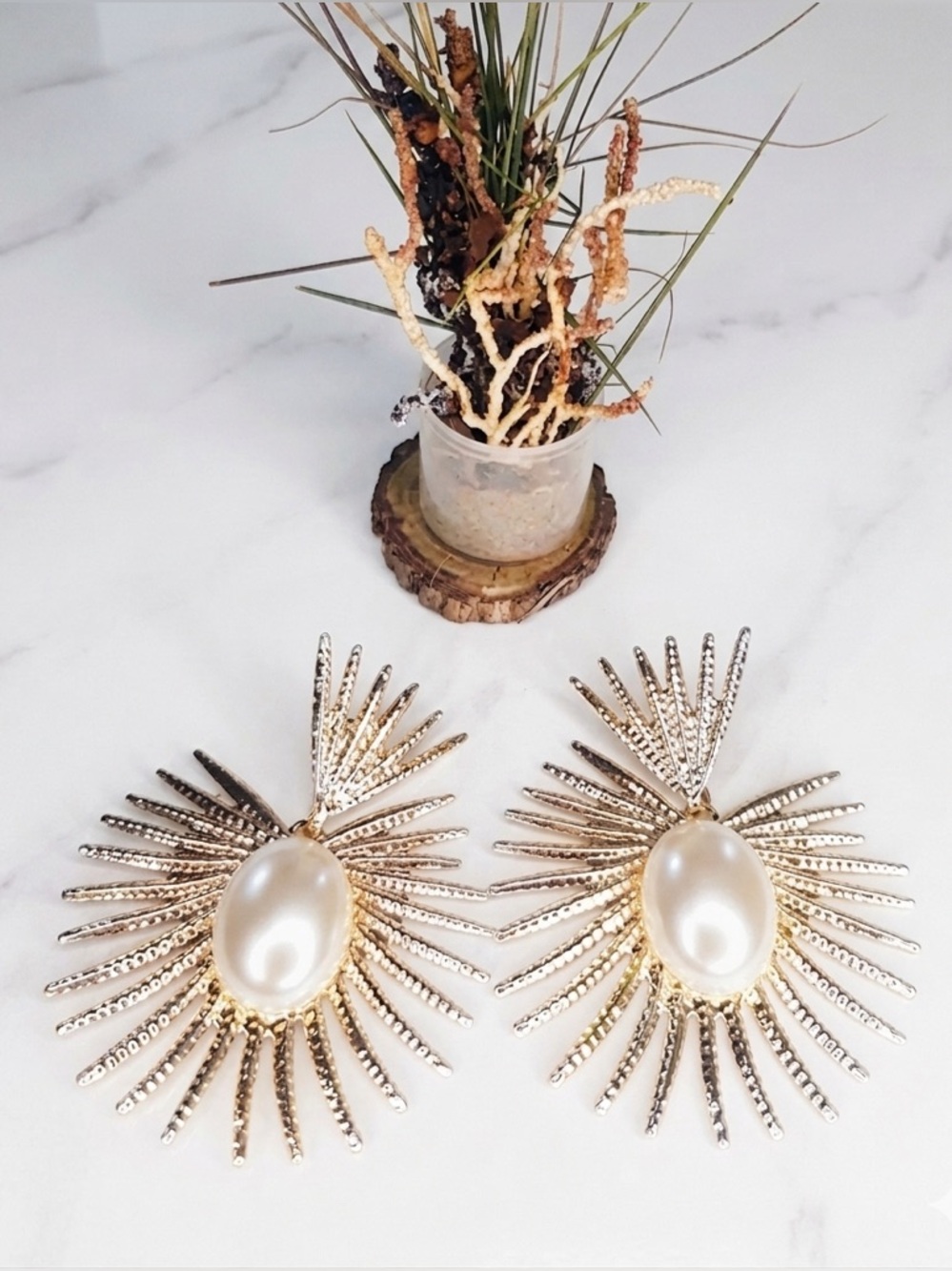 Zara Radiance Large Pearl Heart Crown Sunburst Beam Ray Regal Royal Gold Earring - Picture 13 of 14